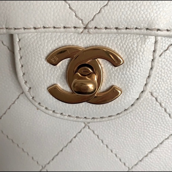 Chanel - Picture 6 of 11